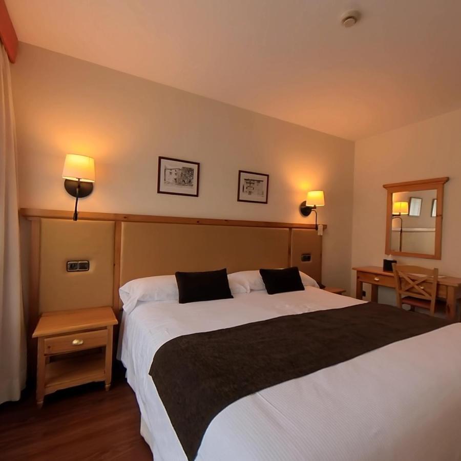 Hotel Meta Pas De La Casa Luaran gambar