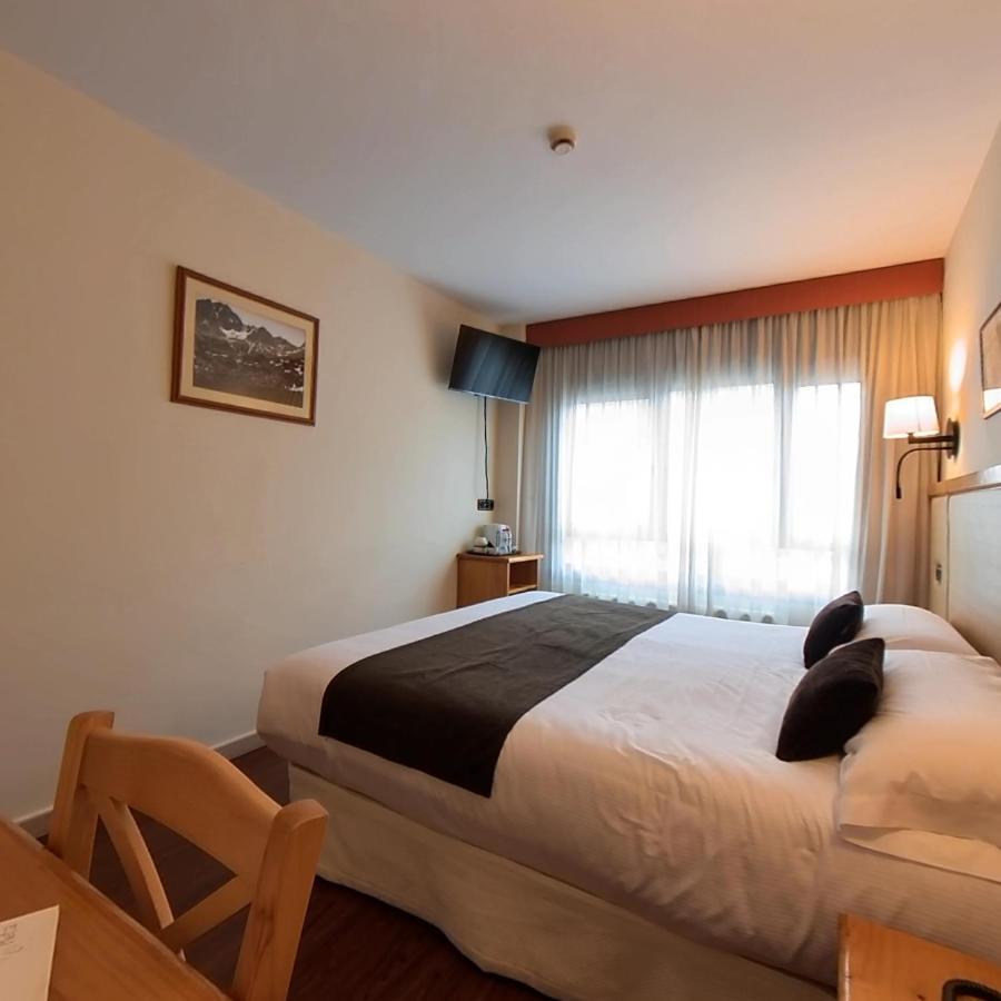 Hotel Meta Pas De La Casa Luaran gambar