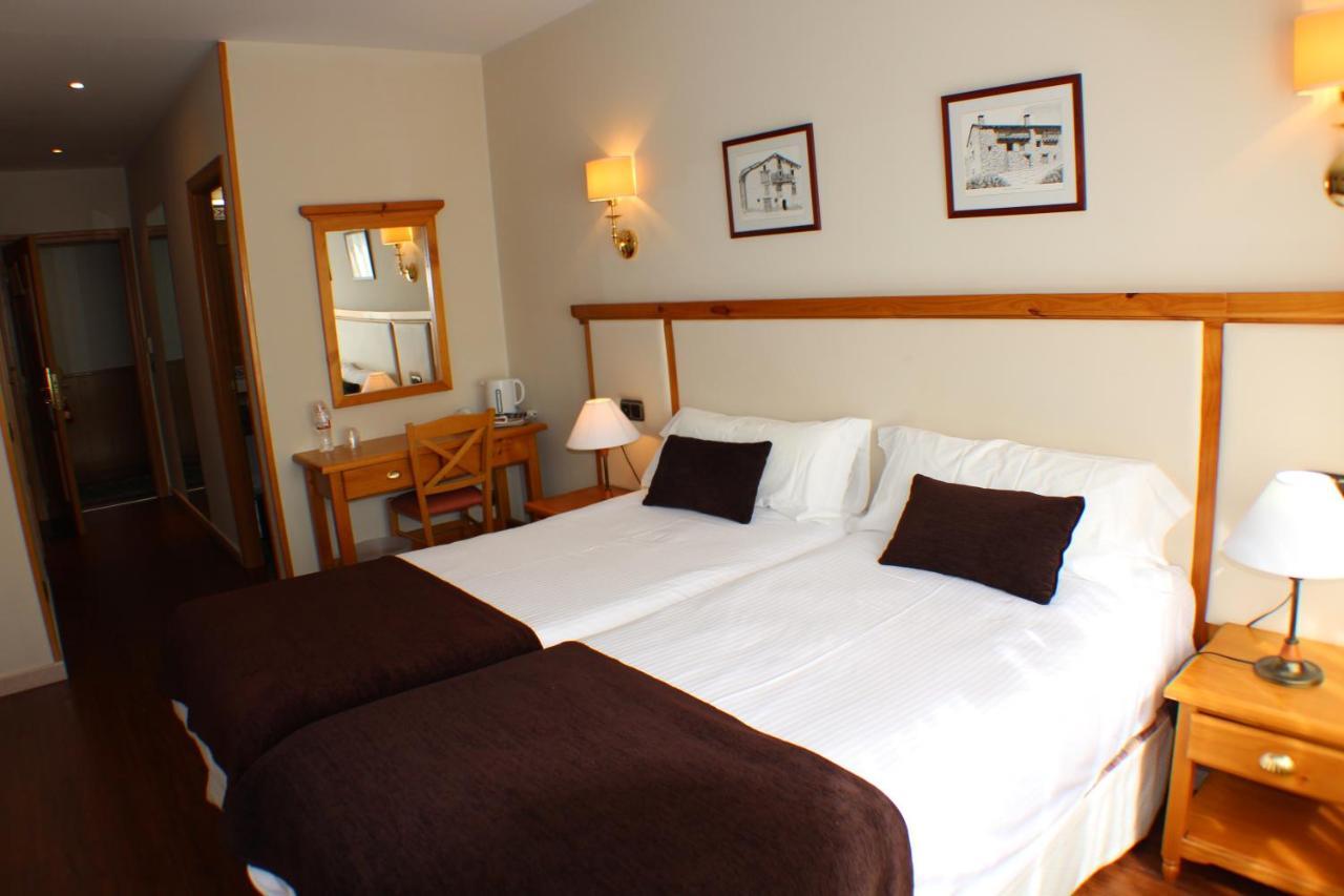 Hotel Meta Pas De La Casa Luaran gambar