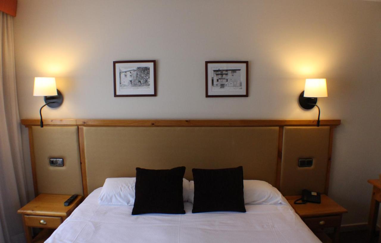 Hotel Meta Pas De La Casa Luaran gambar